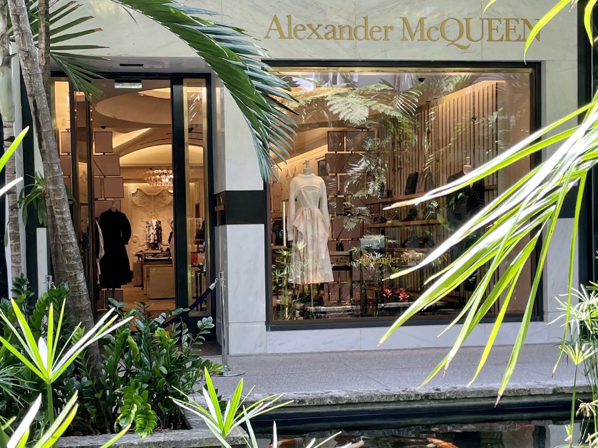Alexander McQueen shop