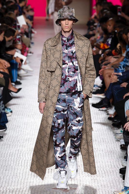 Valentino Spring 2019 Runway Pattern Clash Trend
