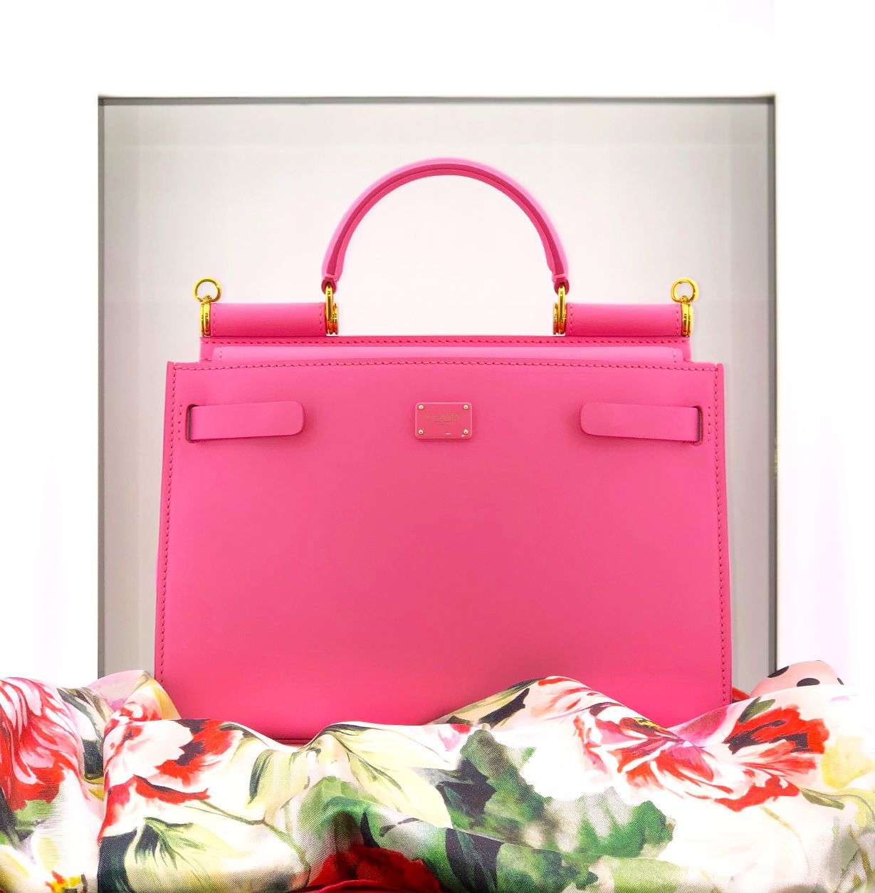 Dolce & Gabbana limited quantity Sicily 62 bag in pink