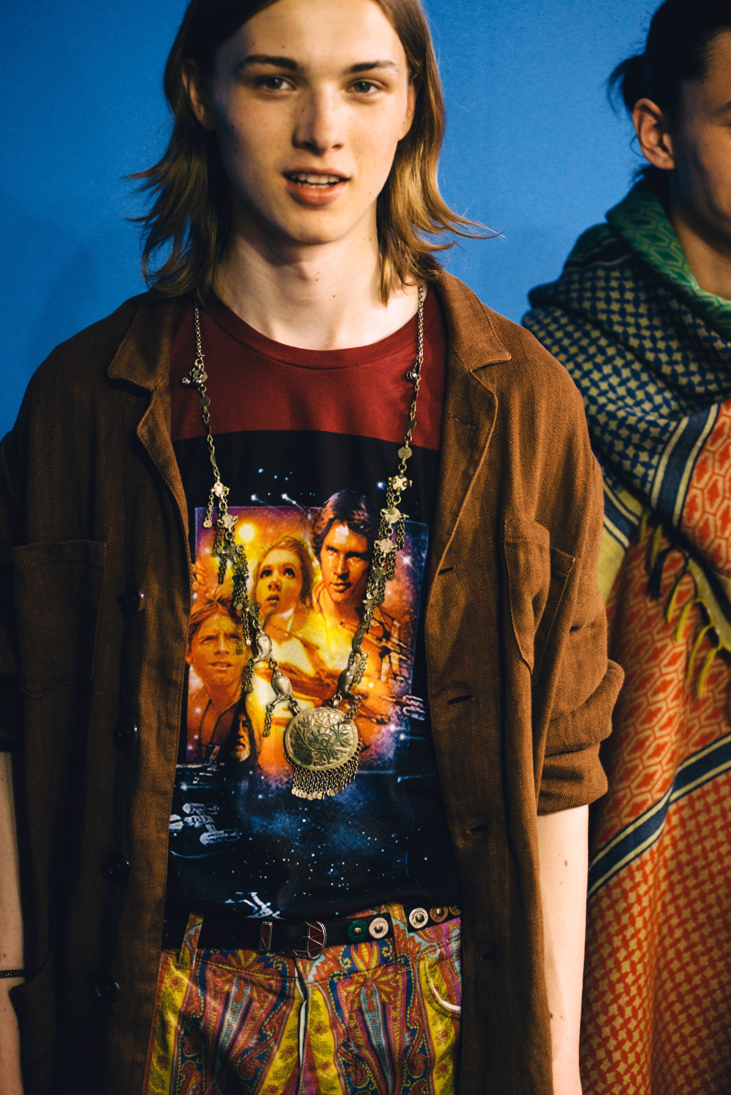 This ETRO X STAR WARS cotton T-shirt is adorned with a vintage print from the film series inspired to the first movie "STAR WARS Episode IV: A New Hope" and features the Pegaso logo – the brand’s symbol – on the back.