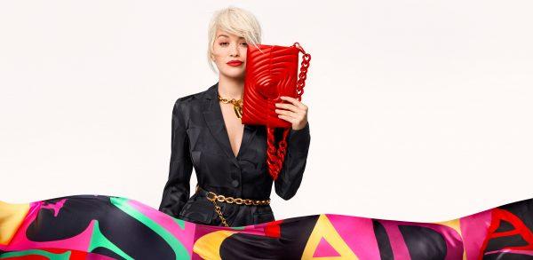 Designed by musician and brand ambassador of ESCADA Rita Ora, this special edition bag celebrates the pioneering vision of ESCADA’s female founder Margaretha Ley, drawing reference from the heart motif bottle of our first fragrance.