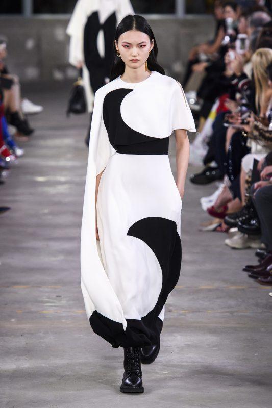 An asymmetrical look from the Valentino Pre-Fall 2019 collection.