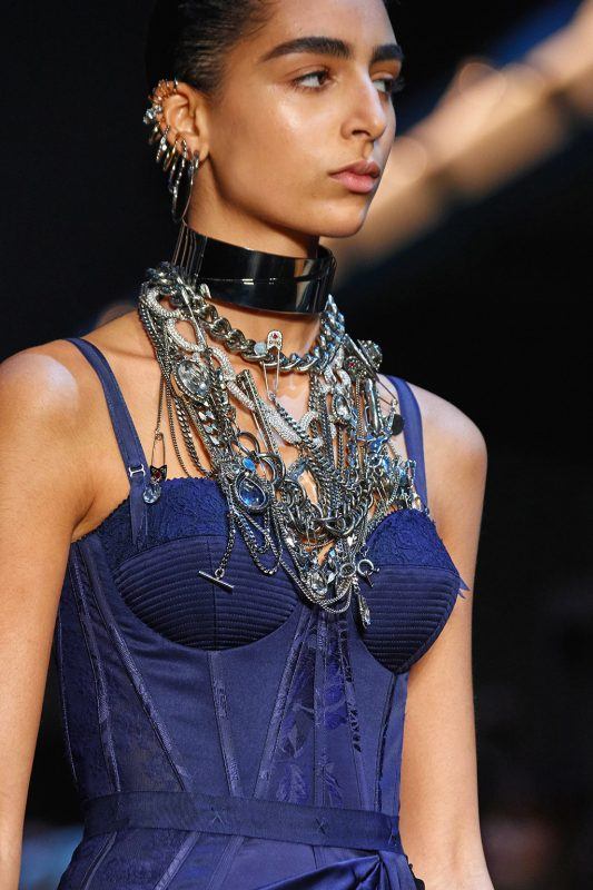 Alexander McQueen Fall 2019 runway necklace