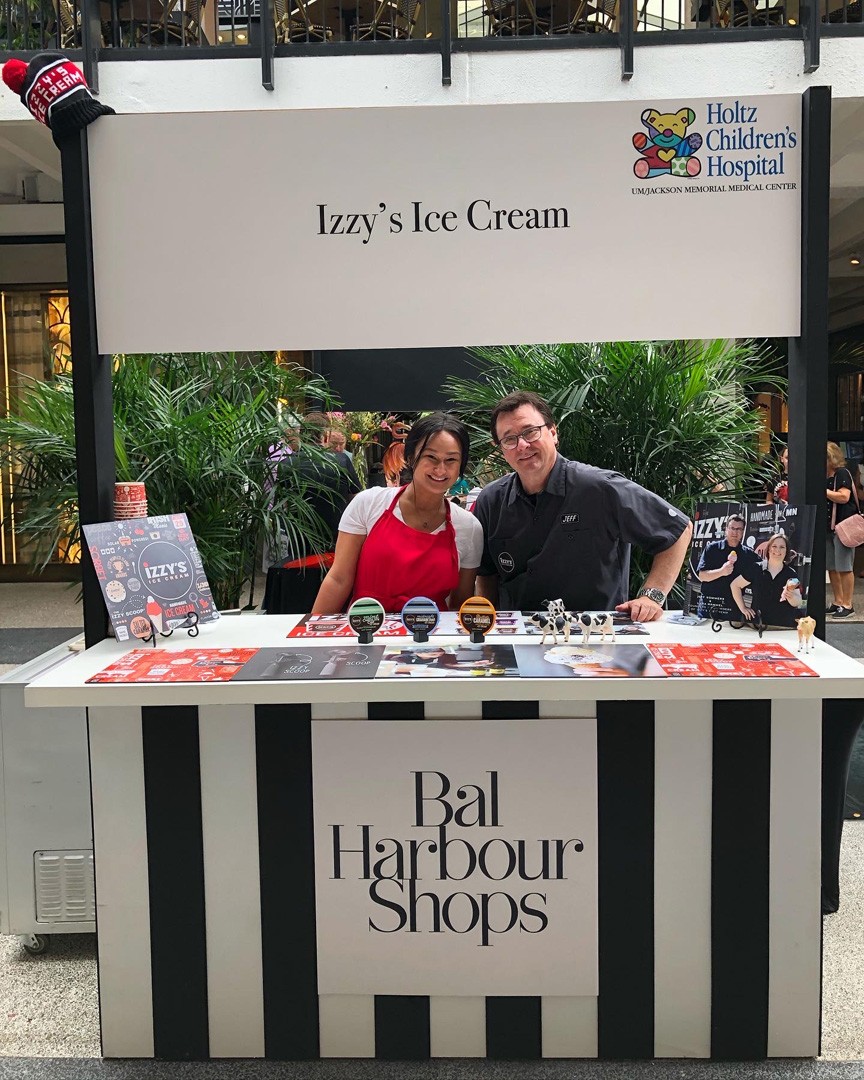 Izzy's Ice Cream featured in the center courtyard during ICE CREAM WE LOVE 2020