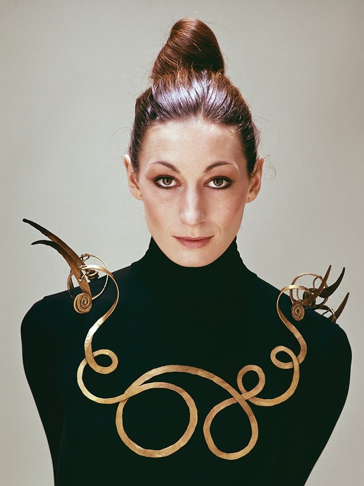 Angelica Huston. Photo credited to Getty Images/Evelyn Hofer.