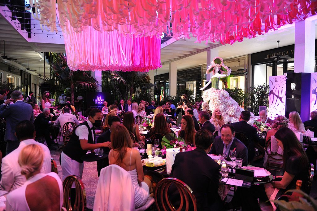 Bal Harbour Shops ACCESS Membership and Rewards Program presents Fashion Among the Flowers in honor of BCRF. Photo by World Redeye