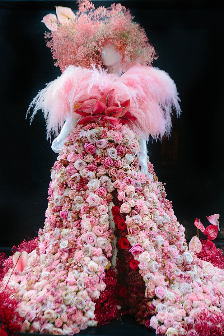 Fleurs de Villes mannequin at Bal Harbour Shops, photographed by Catalina Ayubi.