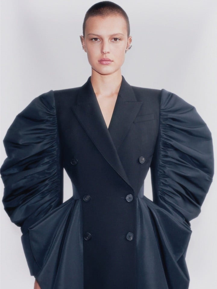 A look from the Alexander McQueen Spring Summer 2021 collection.