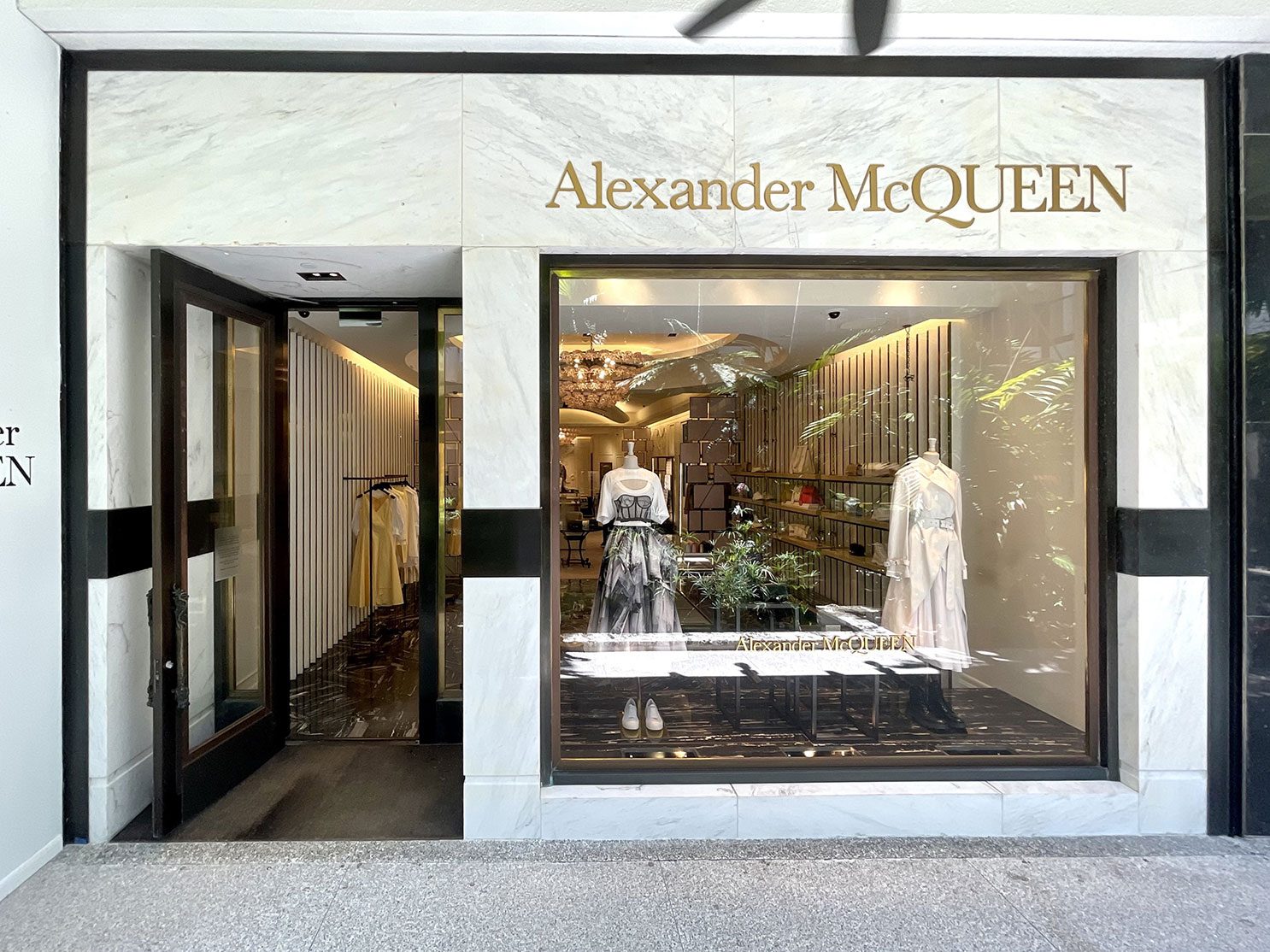 alexander mcqueen stores