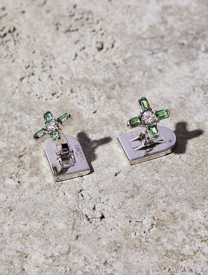 Davidor Arch Florale cufflinks in 18k white gold, green tourmaline and brilliant diamonds