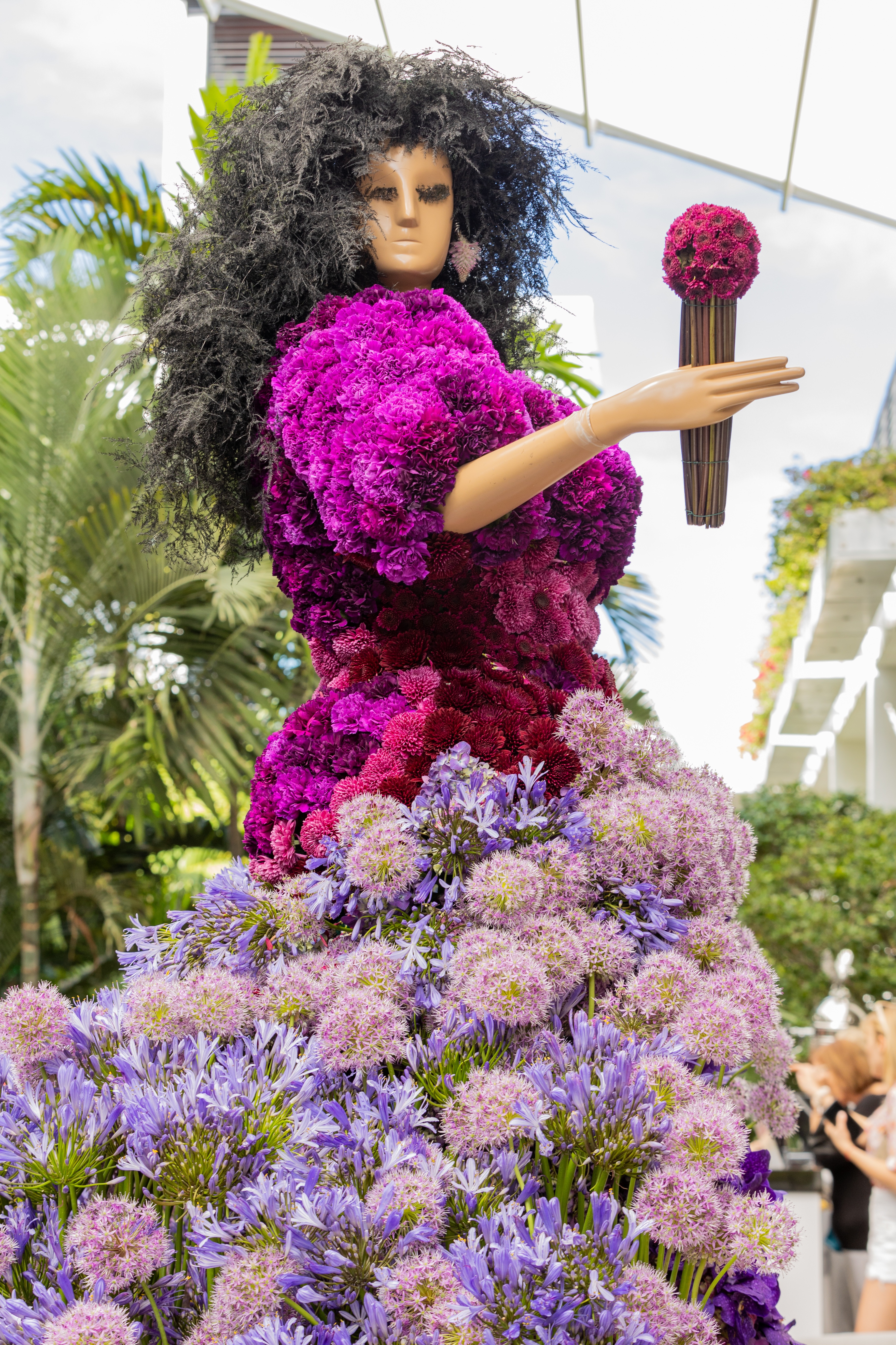 Floral mannequin inspired by Oprah Winfrey