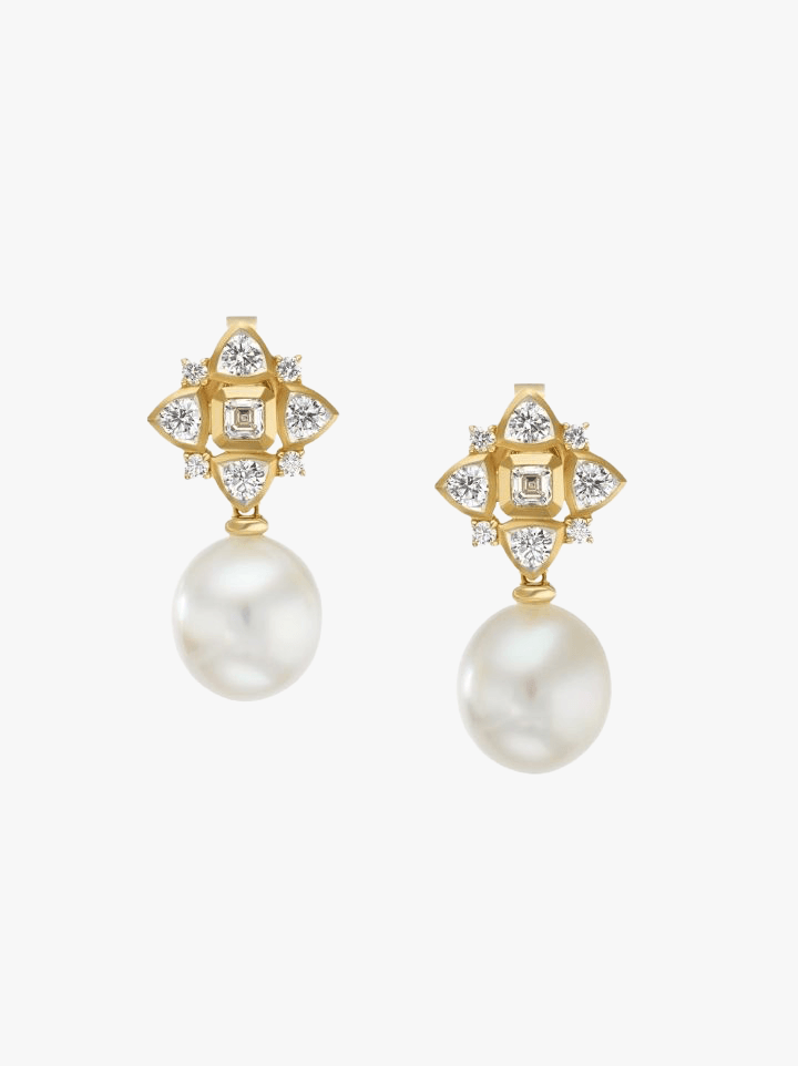 She’s gifted you with pearls of wisdom. Perhaps you should gift her with pearls from David Yurman. These Modern Renaissance Trillion Drop earring will dangle as a loving reminder.