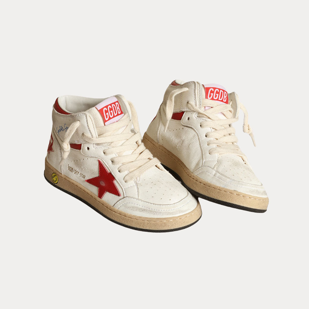 It’s never too soon to teach them sneaker style. Golden Goose makes the lesson easy with their kids Young Sky-Star sneakers.                                                                                                                                              