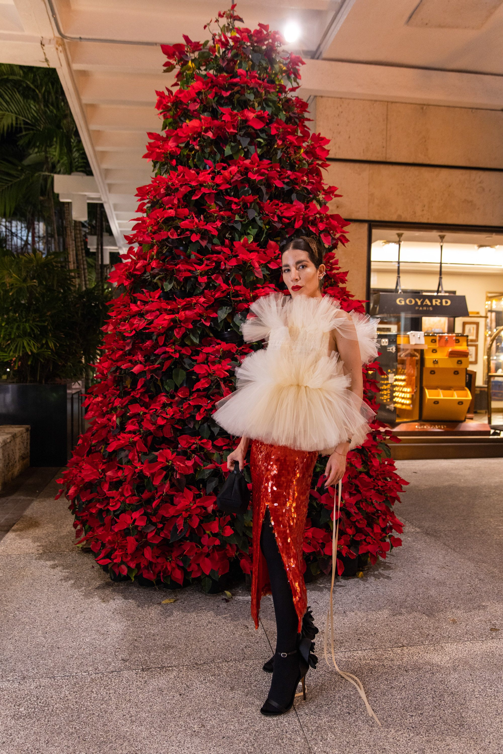 A variety of images showcasing Bal Harbour Shops’ Thanksharing Celebration event. Images include guests in attendance, table décor, and food featured at the event.