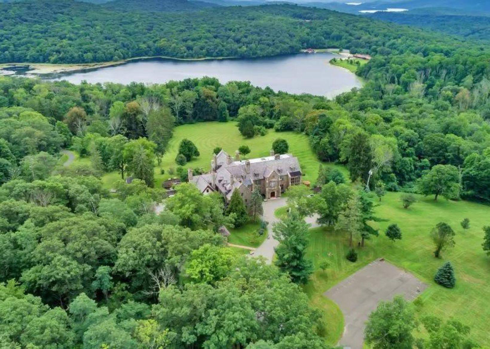 The Ranch lakefront estate nestled amidst 200 acres
