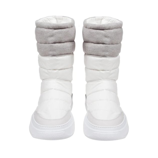 Eleventy white and grey quilted waterproof puffer moon boot