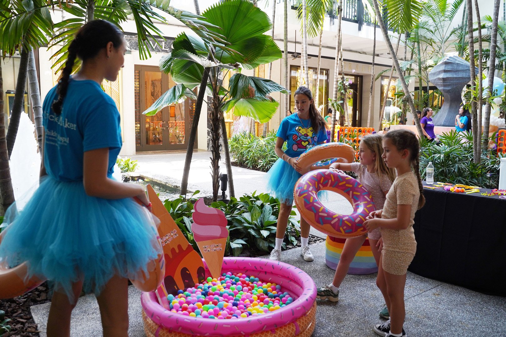 Ice Cream We Love Sprinkle Ring Toss game