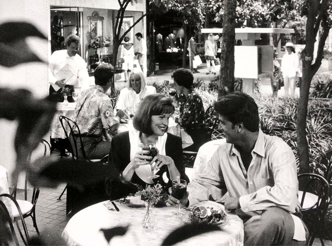 Bal Harbour Shops’ dining scene, C. 1980. Image courtesy of Bal Harbour Shops Archive Collection.
