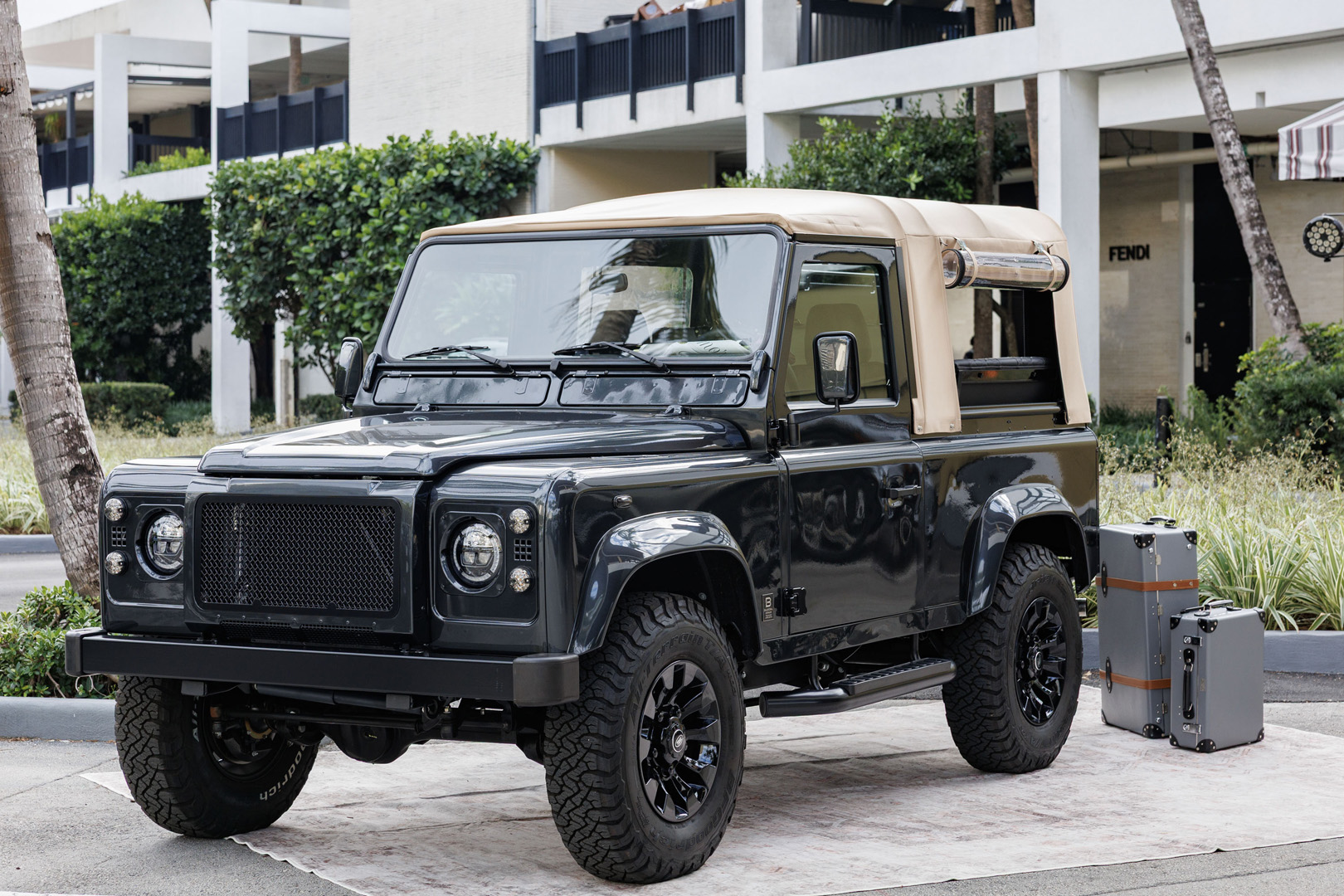 Todd Snyder Edition Defender D90, a limited-run collectible that blends heritage craftsmanship with modern luxury