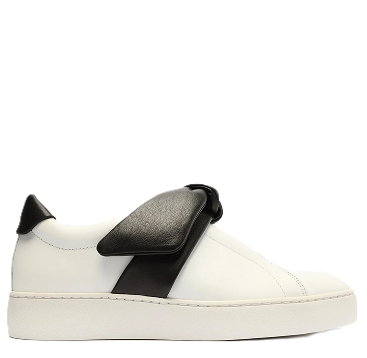 <br />
<b>Warning</b>:  Undefined variable $product_title in <b>/srv/users/bhswp2025/apps/bhswp2025/public/wp-content/themes/balharbourshops-child/blocks/product/image.php</b> on line <b>11</b><br />
“/>
	    	</a>
	</div>

											<div class=