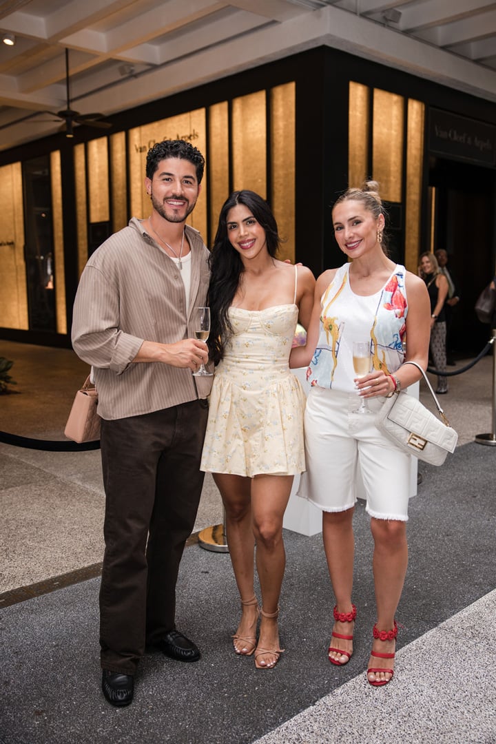 Sebastian & Esperanza Gomez & Eugenia Gechidjian