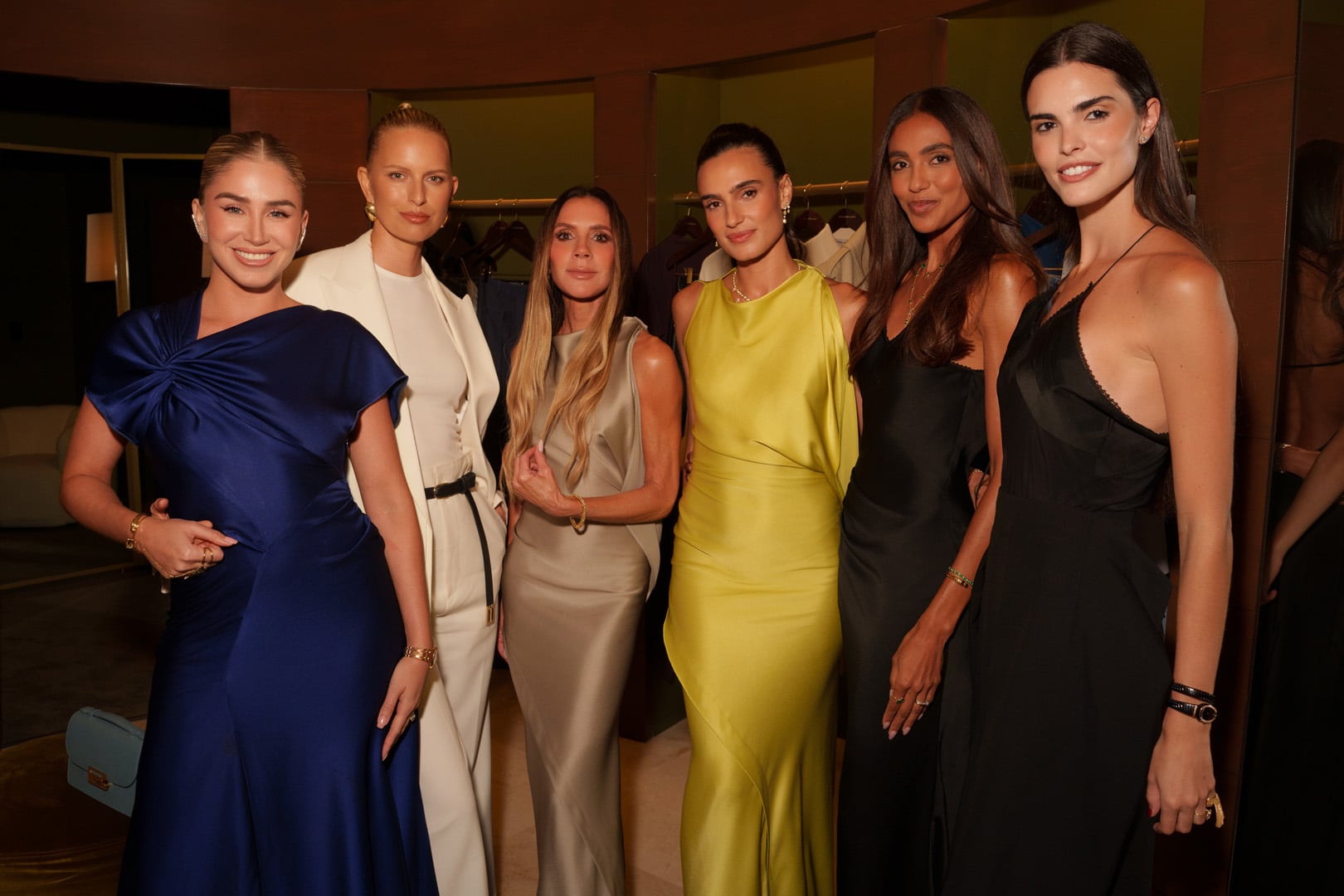 Zulay Pogba, Karolina Kurkova, Victoria Beckham, Isabela Grutman, Fernanda Marques & Camila Mendes