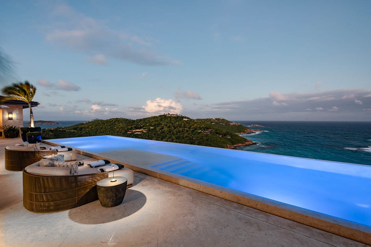 Infinity pool at Hibiscus at Mustique Villas